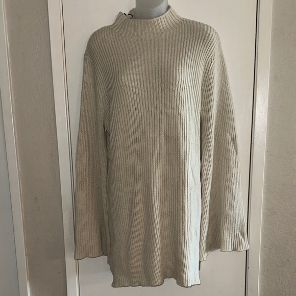 DISSH Tops - DISSH Cream Ribbed Knit Top Size Medium